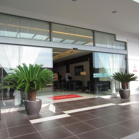 D Hotel Seri Iskandar Esterno foto