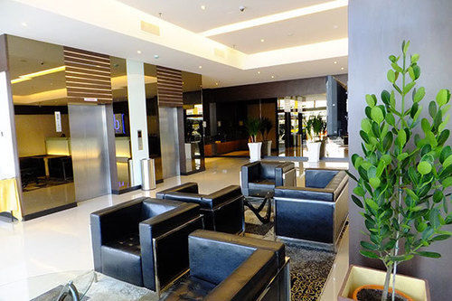 D Hotel Seri Iskandar Esterno foto
