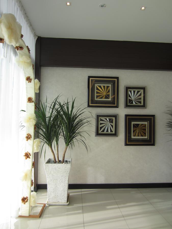 D Hotel Seri Iskandar Esterno foto