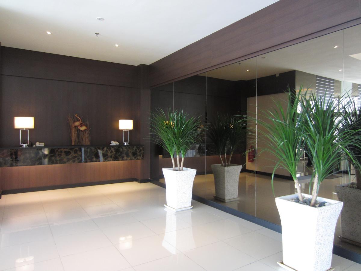 D Hotel Seri Iskandar Esterno foto